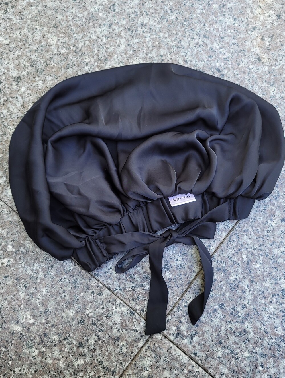 Kitsch satin sleeping bonnet